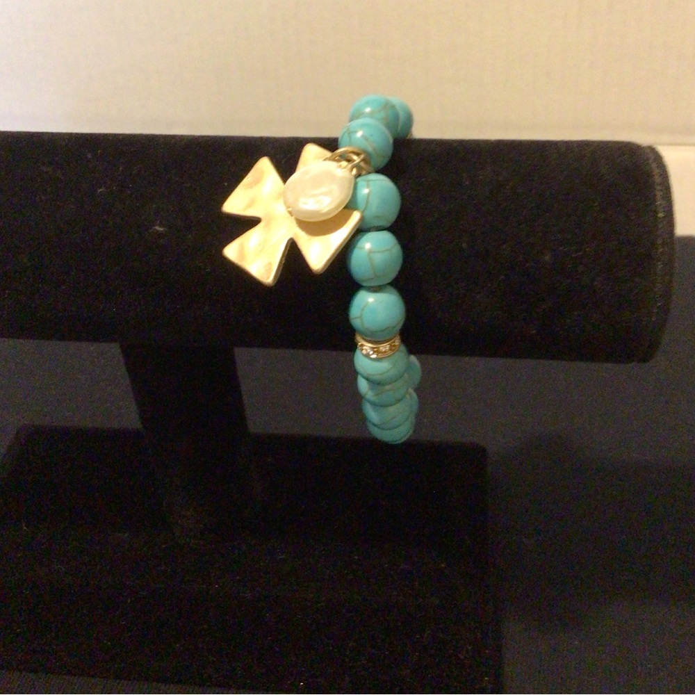 Faux Turquoise Bead Bracelet w Faux Pearl Gold Tone Cross